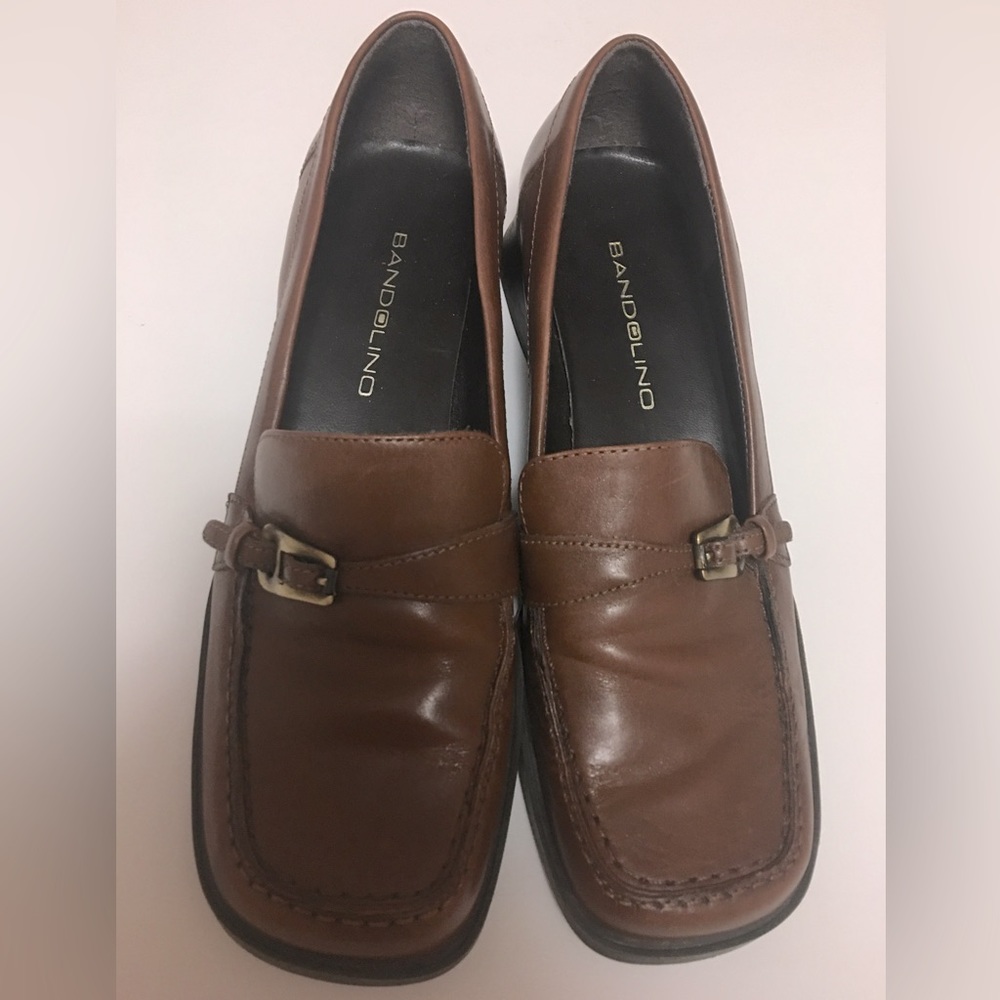 Bandolino Leather Brown Tan Square Toe and Square Heels Retro Style Loafers